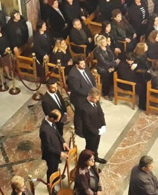 Τρίκαλα: Σπαραγμός στην κηδεία του 15χρονου Μάριου – Συγκλόνισαν οι συμμαθητές του αδικοχαμένου παιδιού.