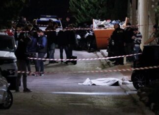 ΤΩΡΑ: Δολοφονία στα Ταμπούρια του Πειραιά