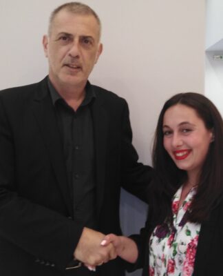 ΜΑΡΙΑ ΠΕΡΔΙΚΟΥΡΗ: Υποψήφια Κοινοτική Σύμβουλος Πειραιά με τον Γιάννη Μώραλη