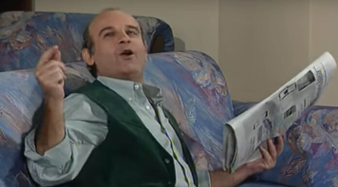 Τάσος Πεζιρκιανίδης: Έγραψε ιστορία ως "Χάμπος" στο σίριαλ "Εμείς και Εμείς" – video