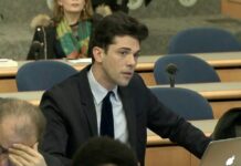 ENA ΜΕΓΑΛΟ ΕΥΓΕ – «FYROM not Macedonia»! Έλληνας δημοσιογράφος έβαλε στην θέση του το State Department !!!