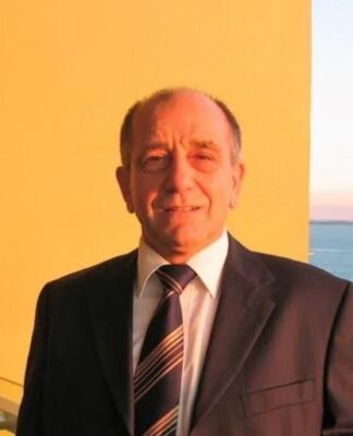 Ο καθηγητής που αφιέρωσε τη ζωή του στη διάδοση της Ελληνικής γλώσσας στην Αυστραλία
