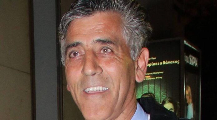 Πέτρος Ξεκούκης: Ο ηθοποιός μας δείχνει για πρώτη φορά την κούκλα δικηγόρο κόρη του (photos)
