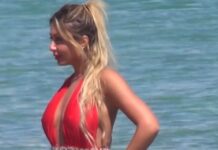 Μύκονος: Η καλλονή με το μαγιό – πολυέλαιο που θάμπωσε την Ψαρρού – video