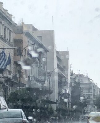 Σφοδρή κακοκαιρία με χαλάζι πλήττει τον Πειραιά (ΦΩΤΟ)
