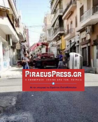 ΠΕΙΡΑΙΑΣ: Έφερε τούμπα το αυτοκίνητο σε κεντρικό δρόμο ( ΦΩΤΟ)