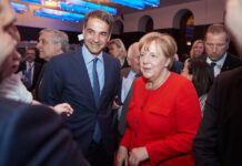 Τετ-α-τετ Μητσοτάκη – Μέρκελ στις Βρυξέλλες με υψηλούς συμβολισμούς