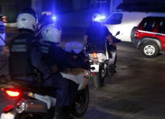 Τρόμος στην Αχαρνών: Τον πυροβόλησαν στη μέση του δρόμου.
