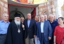 Θεσσαλονίκη: Κέρασαν καφέ και έκαναν δώρα στον Κώστα Καραμανλή – Οι κινήσεις του πρώην πρωθυπουργού