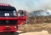 Φωτιά στο Λαύριο – Τι δυσκολεύει το έργο της πυροσβεστικής