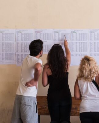Πανελλήνιες 2019: Που θα κινηθούν οι βάσεις – Σε ποιες σχολές θα υπάρξει πτώση. Αναλυτικά οι εκτιμήσεις