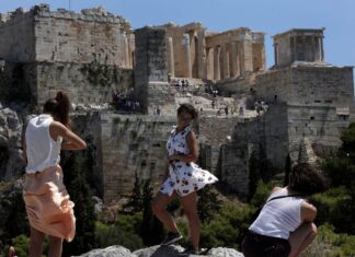 Καιρός αύριο: Έρχεται καύσωνας με άγριες διαθέσεις.