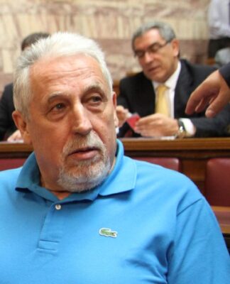 Πένθος για το θάνατο του Γιάννη Μανώλη: Κατέρρευσε μετά από μπάνιο στη θάλασσα