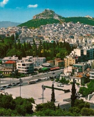 Αθήνα 40 χρόνια πριν: Χωρίς νέφος, χωρίς φόβο, στον Υμηττό υπήρχαν χωράφια και έτρωγες σουβλάκι με 2 δραχμές