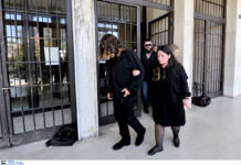 Βαγγέλης Γιακουμάκης: Κατέρρευσε στη δίκη η έγκυος συμφοιτήτρια του.
