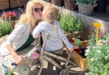 Ελένη Μενεγάκη: Αγκαλιά με την μικρή Μαρίνα στο instagram – H απίστευτη ομοιότητά τους!