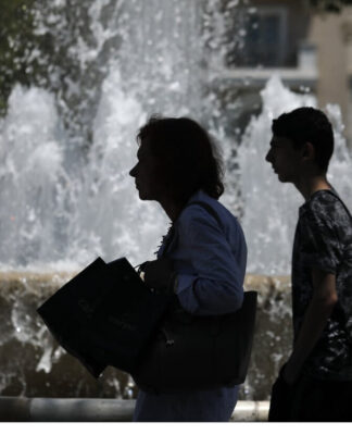 Καιρός: Καλοκαίρι ξανά. Ανεβαίνει η θερμοκρασία