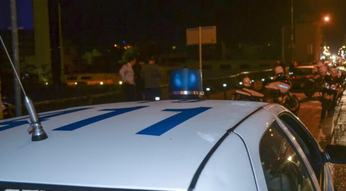 Κρατούμενος έβγαλε λεπίδα από το στόμα και έκοψε τις φλέβες του.