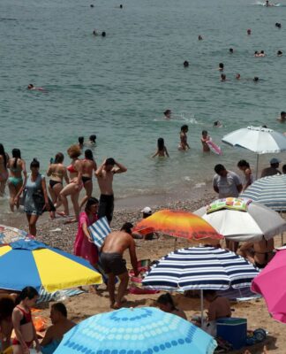 Καιρός σήμερα: Η λύση είναι μία… πάμε παραλία – Πιάνει "36αρια" η θερμοκρασία