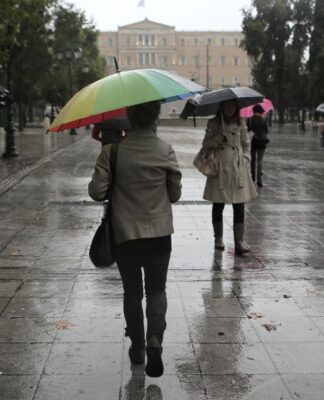 Καιρός σήμερα: Ανοίγουν πάλι οι ουρανοί.