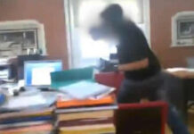 Χαλκίδα: Μπούκαρε στο Δημαρχείο και τα έκανε "γυαλιά – καρφιά".