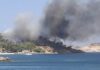 Μεγάλη φωτιά στη Λέρο – Εγκλωβισμένοι σε παραλία