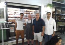 Σκιάθος: Αγνώριστος ο Εμίρης του Κατάρ σε παραδοσιακή ταβέρνα – Οι φωτογραφίες και ο γιος του.