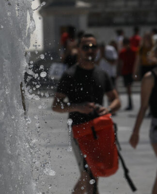 Καιρός σήμερα: Αφόρητη ζέστη και μελτέμια – Στα ύψη ο υδράργυρος