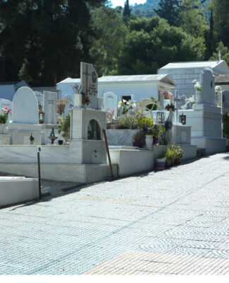 Φρίκη σε νεκροταφείο του Ναυπλίου – Βρέθηκε νεκρό έμβρυο εκτός τάφου