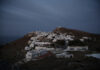 Σίκινος: Το νησί χωρίς ταξί και τράπεζες, έχει ένα ιδιαίτερο βιβλιοπωλείο