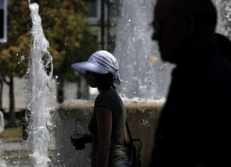 Καιρός σήμερα: Ανυπόφορη η κατάσταση με τον καύσωνα – Στους 41 βαθμούς ο υδράργυρος