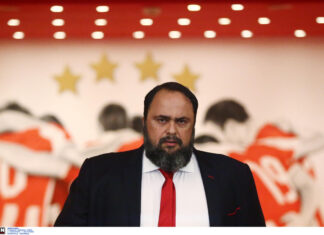 Ολυμπιακός: Συγκίνησε ο Μαρινάκης. "Αφιερωμένη η νίκη στο φίλο μου τον Παναθηναϊκό"