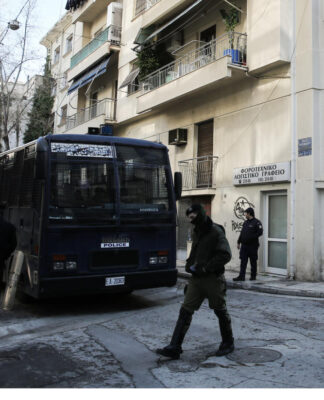 Επιχείρηση της αστυνομίας σε κτίριο υπό κατάληψη