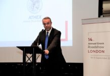 Σε «δωμάτιο πανικού» ο Χρήστος Σταϊκούρας στο Λονδίνο – Θα δει 70 επενδυτές