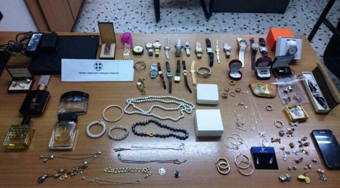 Σπείρα ρήμαζε σπίτια στα νότια προάστια – Δύο συλλήψεις