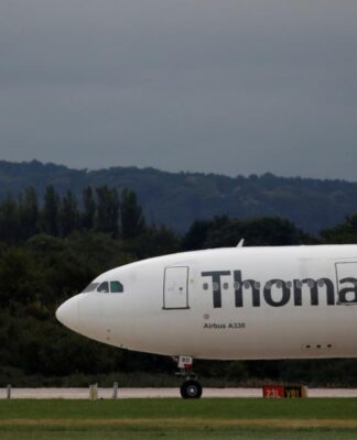 Κήρυξε πτώχευση η Thomas Cook. Αποκλεισμένοι εκατοντάδες χιλιάδες τουρίστες.