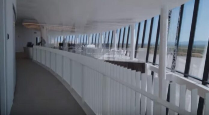 Ολοκληρώθηκε η "Πύλη στο Διάστημα" στο Spaceport America