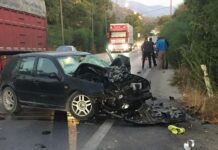 Κρήτη: Μετωπική θανάτου για οδηγό μηχανής – Διαλύθηκε το αυτοκίνητο που τον σκότωσε ακαριαία