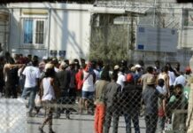 ΕΚΤΑΚΤΟ – Μετανάστες στη Μόρια απείλησαν κάτοικο με μαχαίρι – Η κατάσταση είναι δραματική!