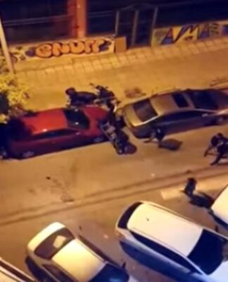 Θεσσαλονίκη: Βγήκε στο μπαλκόνι και κατέγραψε την άγρια ληστεία με ρόπαλα, μπουνιές και κλωτσιές – video