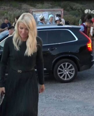 Ελένη Μενεγάκη: Καρέ καρέ η σόλο εμφάνιση στην φιλανθρωπική επίδειξη μόδας στο Σούνιο (Video)
