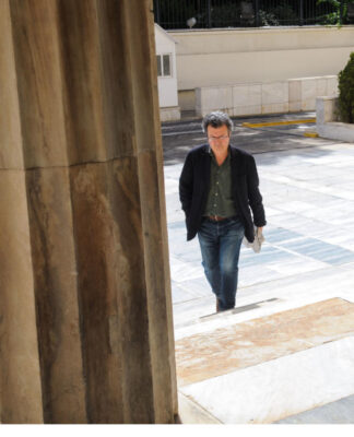 Πέτρος Τατσόπουλος: Μεταφέρθηκε στην καρδιοχειρουργική κλινική