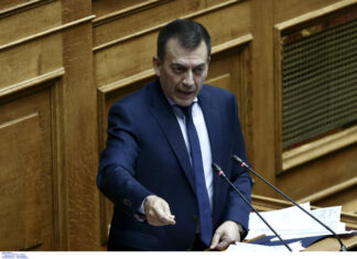 Βρούτσης: Εντός Οκτωβρίου η επιστροφή χρημάτων σε ελευθέρους επαγγελματίες κι αυτοαπασχολούμενους