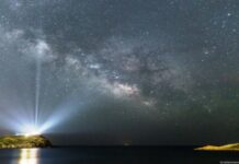 Η εκπληκτική φωτογραφία της NASA που ο ναός του Σουνίου «φωτίζει» όλο τον Γαλαξία