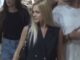 Μύκονος: Οι paparazzi την περίμεναν στο σωστό σημείο – Το ίδιο εντυπωσιακή όπως και στις παραλίες – video