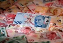 Καταποντίζεται η τουρκική λίρα την ώρα που ο Ερντογάν σφυροκοπά τη Συρία.