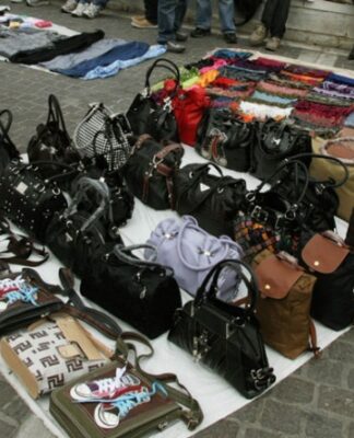 Παραεμπόριο : «Καμπάνες» ύψους 25.000 ευρώ από την γενική Γραμματεία Εμπορίου