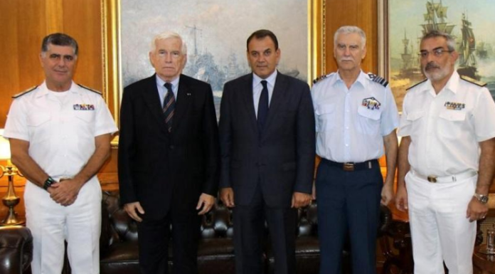 Ο εφοπλιστής Παναγιώτης Λασκαρίδης δώρισε πλοίο στο Πολεμικό Ναυτικό