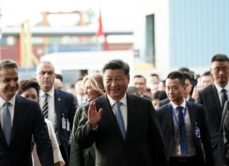 Στις εγκαταστάσεις της COSCO Μητσοτάκης και Πρόεδρος της Κίνας