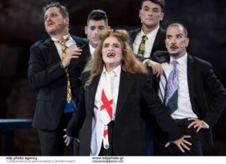 Οι “Εκκλησιάζουσες” του Κραουνάκη ξανά στο Θέατρο Τέχνης